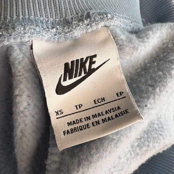 NIKE women’s PHOENIX FLEECE HIGH-WAISTED SHORTS light blue  sz  XS preloved - Picture 5 of 7